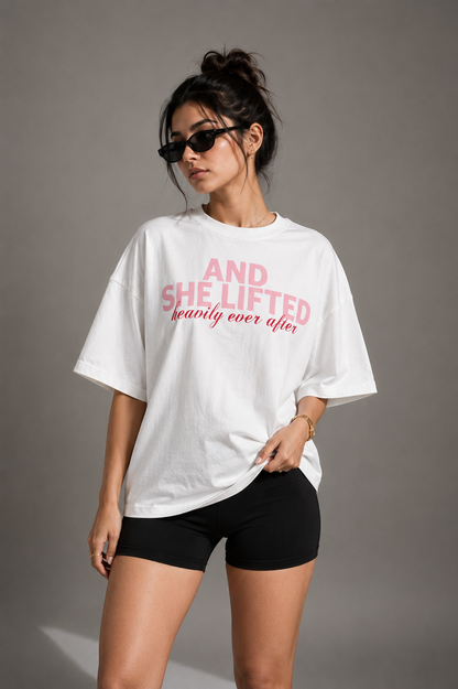 SHE LIFTED OVERSIZED TEE